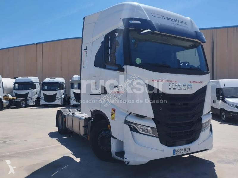 Iveco AS440S49T/P tractor unit