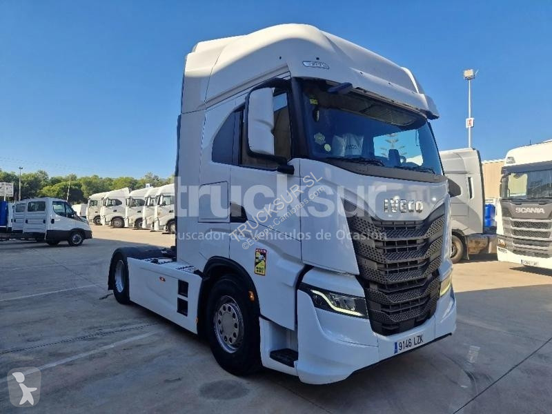 Iveco AS440S49T/P tractor unit