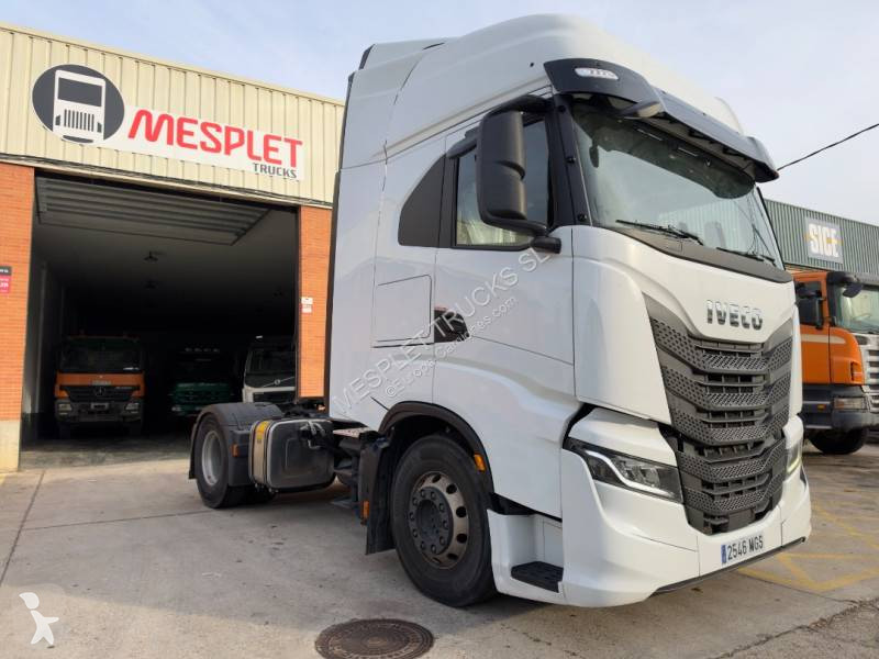 Iveco 490 tractor unit