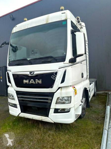 MAN TGX 19.520 tractor unit