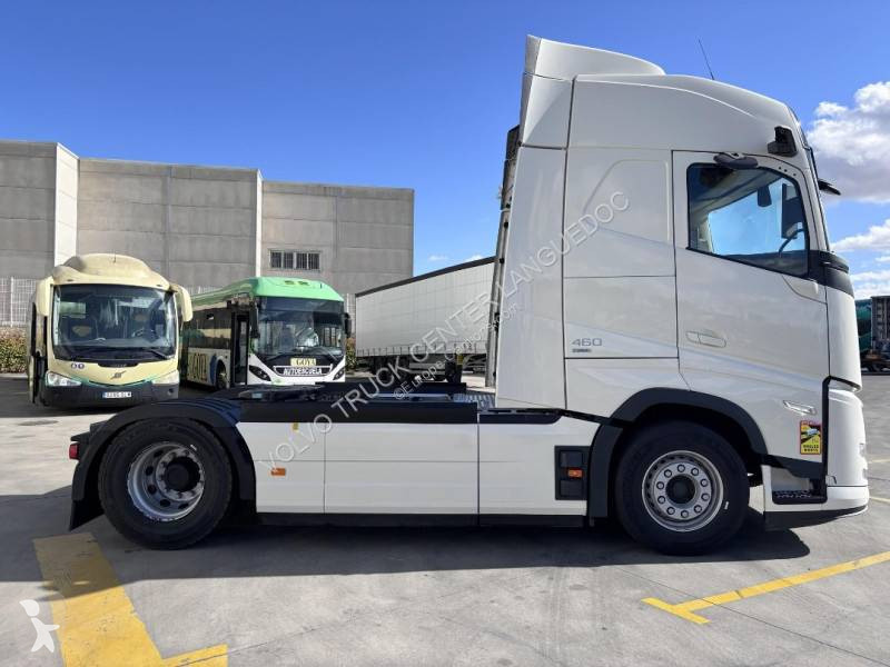 Volvo 460 tractor unit