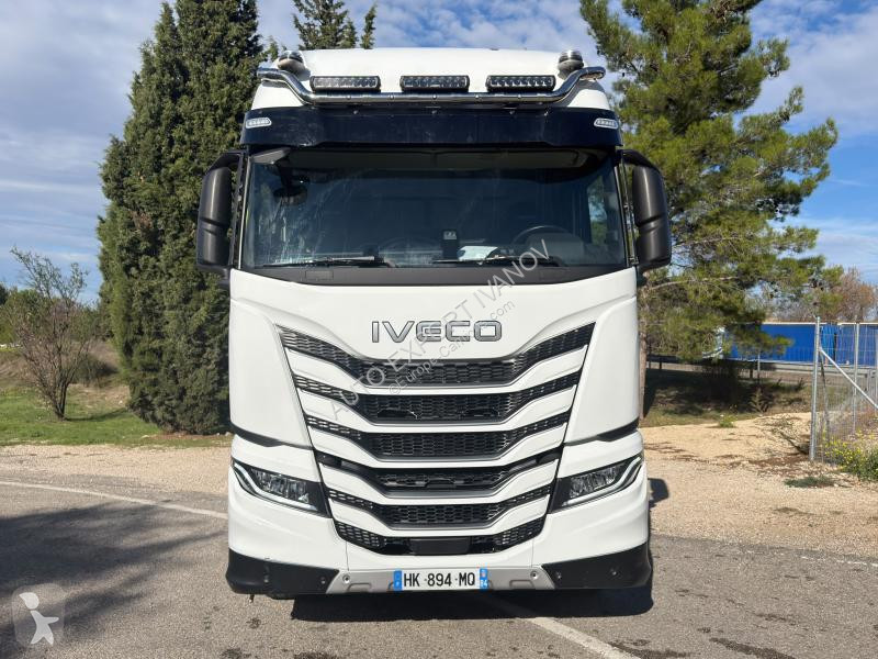 Iveco 580 tractor unit