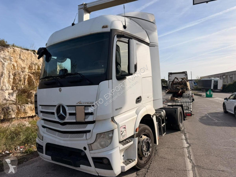 Mercedes 1843 tractor unit