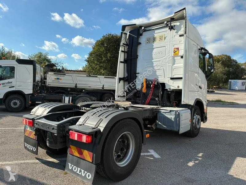 Tahač Volvo 460 Globetrotter FH