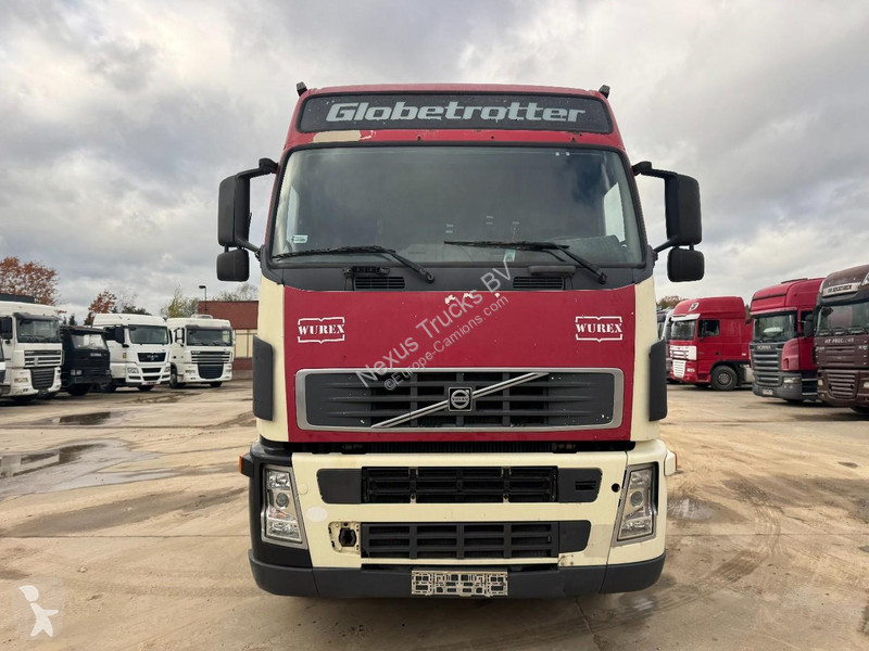Traktor Volvo - 420 Globetrotter (MANUAL...