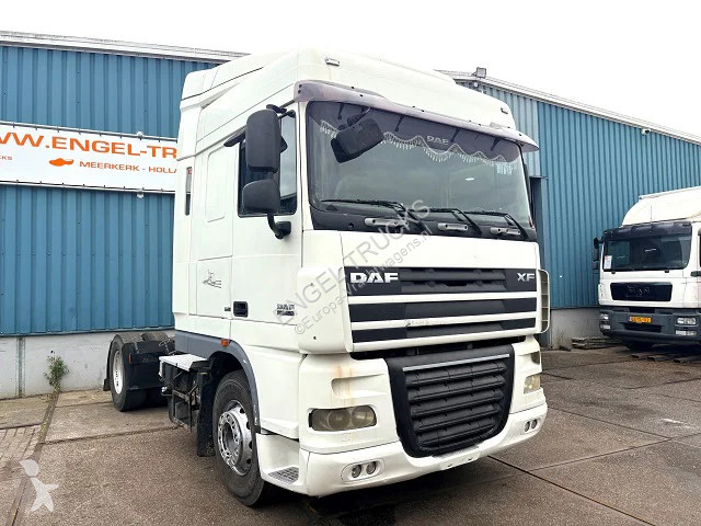 Traktor DAF 105460 SPACECAB (ZF16 MANUAL...