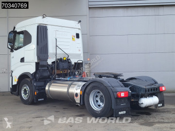 Traktor Iveco