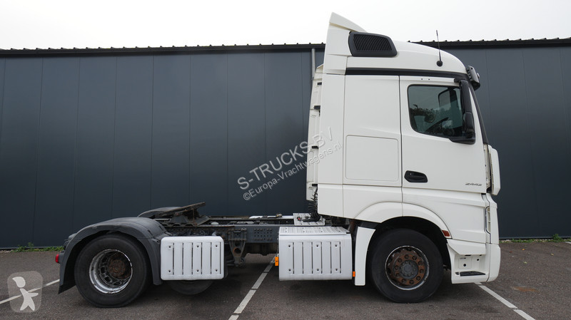Tahač Mercedes ACTROS 2442 6x2 RHD 481.900km