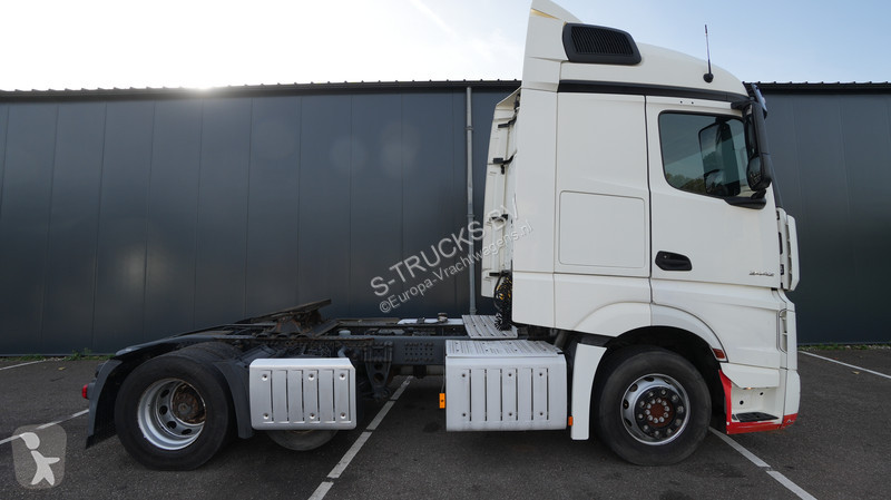 Tahač Mercedes ACTROS 2442 6x2 RHD 518.600km