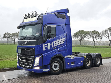 Cap tractor Volvo