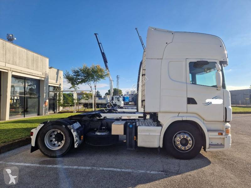 Nyergesvontató Scania 500