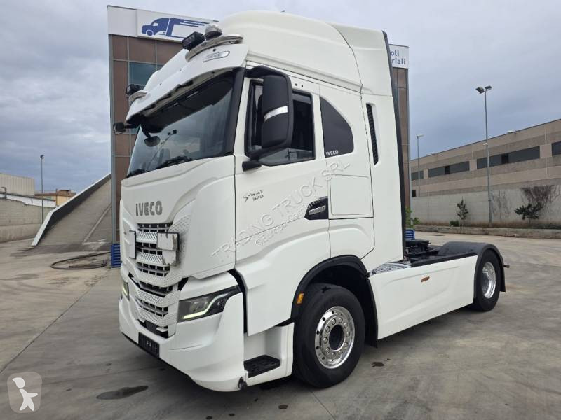 Traktor Iveco 570