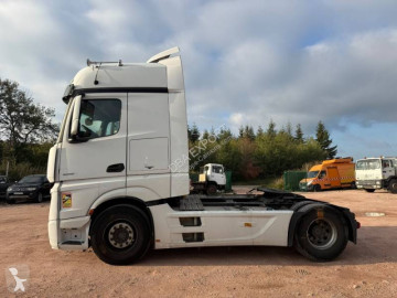Traktor Mercedes