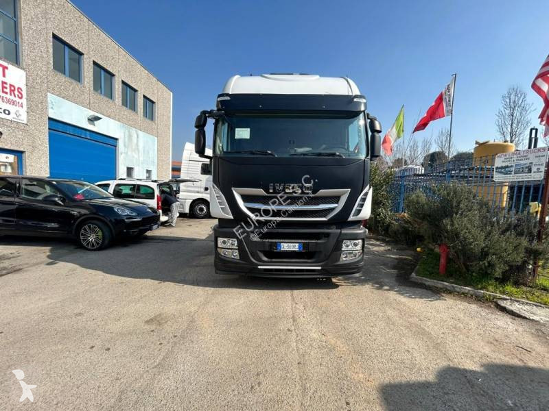 Cabeza tractora Iveco