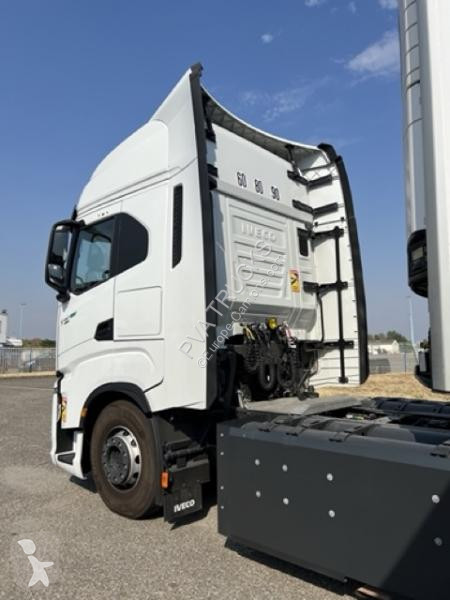 Traktor Iveco 460 CNG