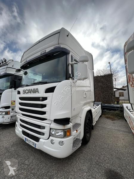 Traktor Scania 490