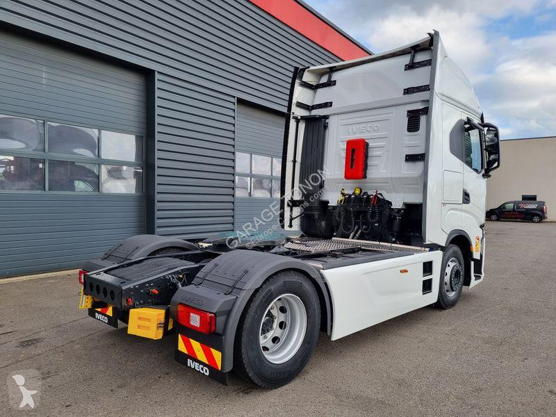 Traktor Iveco 530