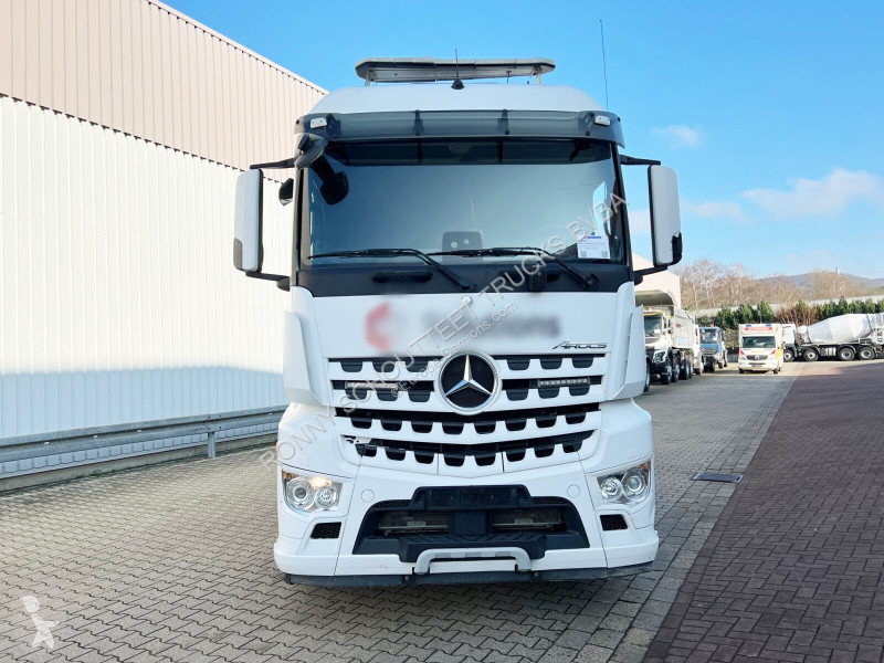 Traktor Mercedes Arocs 3351 LS 6x4 Arocs 3351...