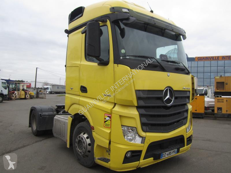 Traktor Mercedes 1845