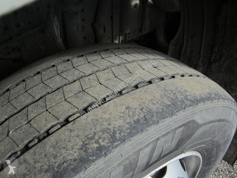 Tracteur Iveco 440 S 45