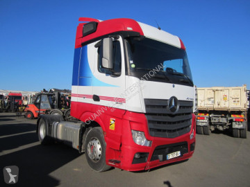 Traktor Mercedes