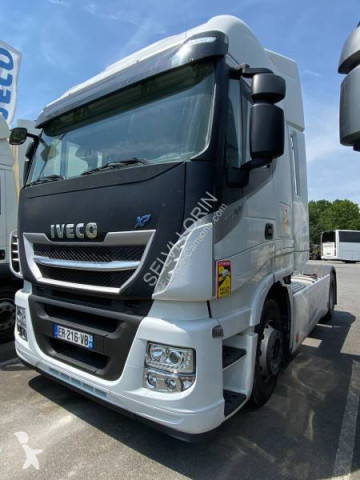 Cabeza tractora Iveco