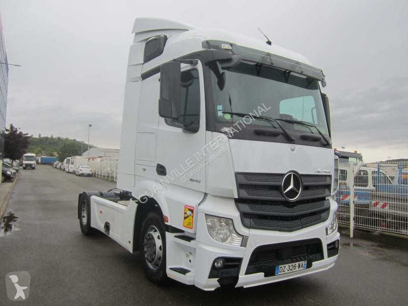 Traktor Mercedes 1845