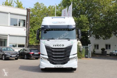 Traktor Iveco S-Way 510 Retarder 2Tank Kühlbox Safety Lock