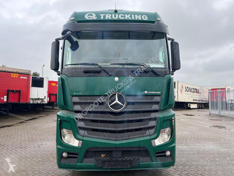 Traktor Mercedes 1845