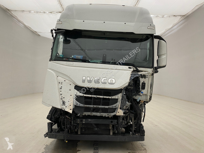 Traktor Iveco 460