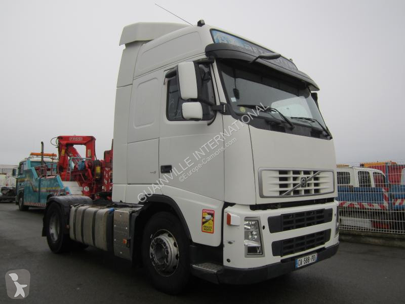Tracteur Volvo 440