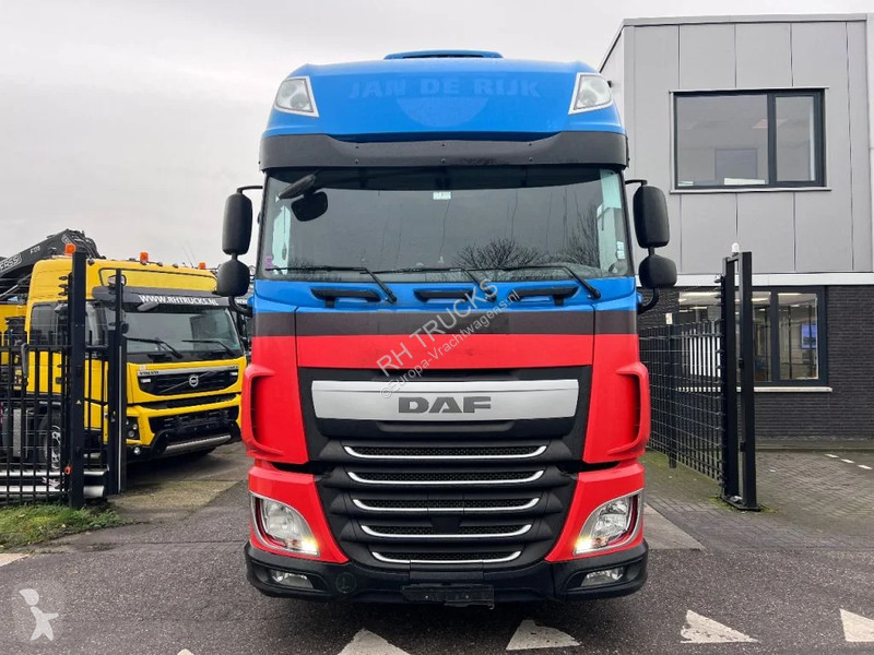 Trekker DAF 440 4X2 MEGA 678.649km
