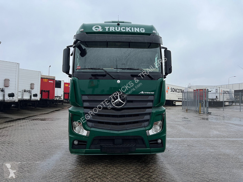 Traktor Mercedes 1845 BigSpace