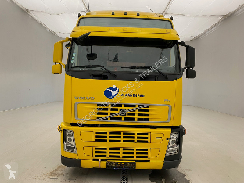 Traktor Volvo 400 Globetrotter