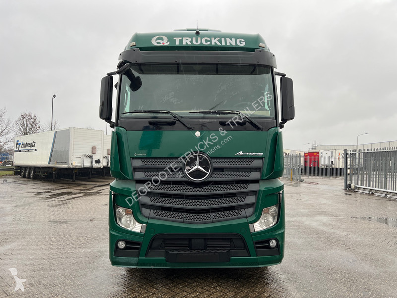 Traktor Mercedes 1845 BigSpace