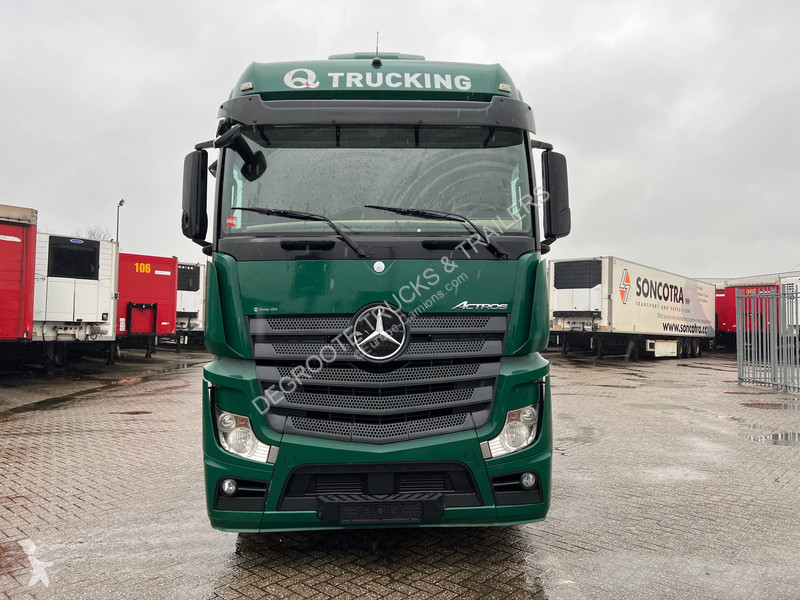 Traktor Mercedes 1845 BigSpace