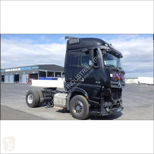 Traktor Mercedes