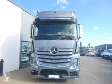 Traktor Mercedes