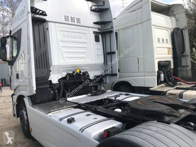 Tahač Iveco
