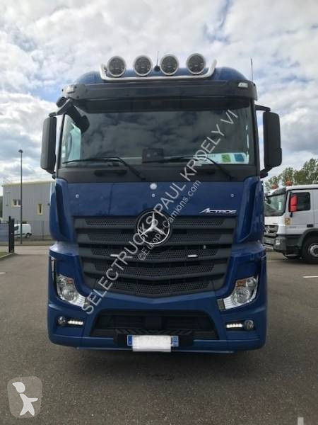 Traktor Mercedes