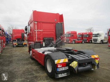 Cabeza tractora DAF
