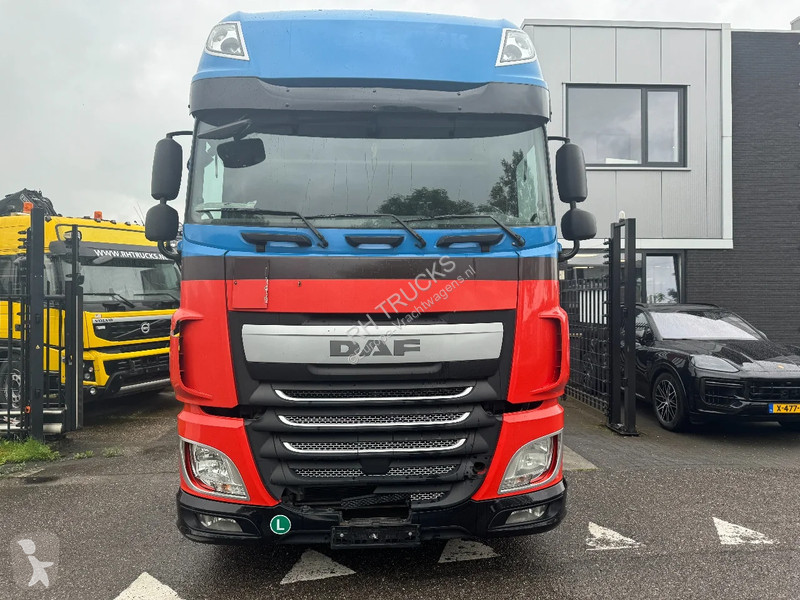 Trekker DAF 440 4X2 LOW DECK EURO 6