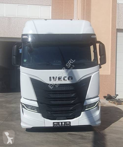 Traktor Iveco