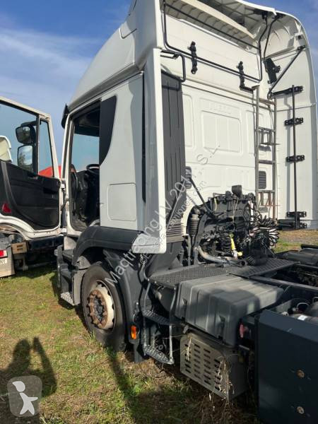 Traktor Iveco