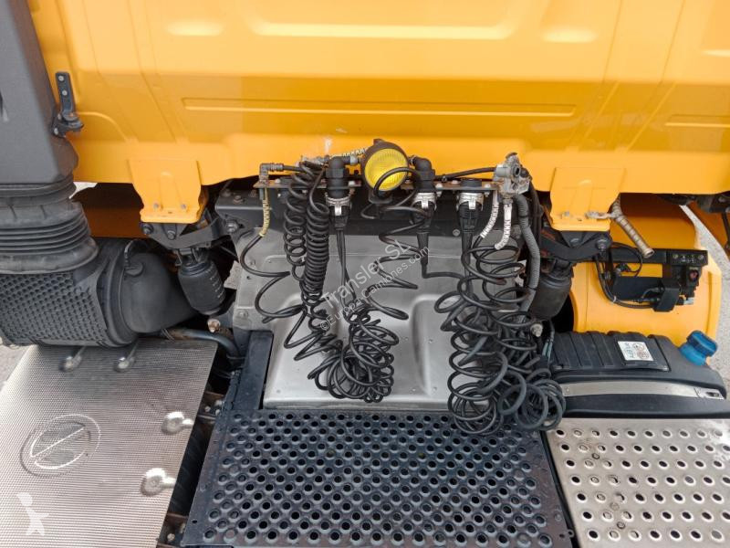Traktor Iveco 460