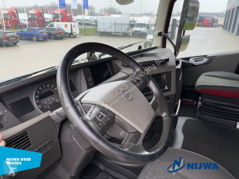 Trekker Volvo FH  4x2 PTO + ACC