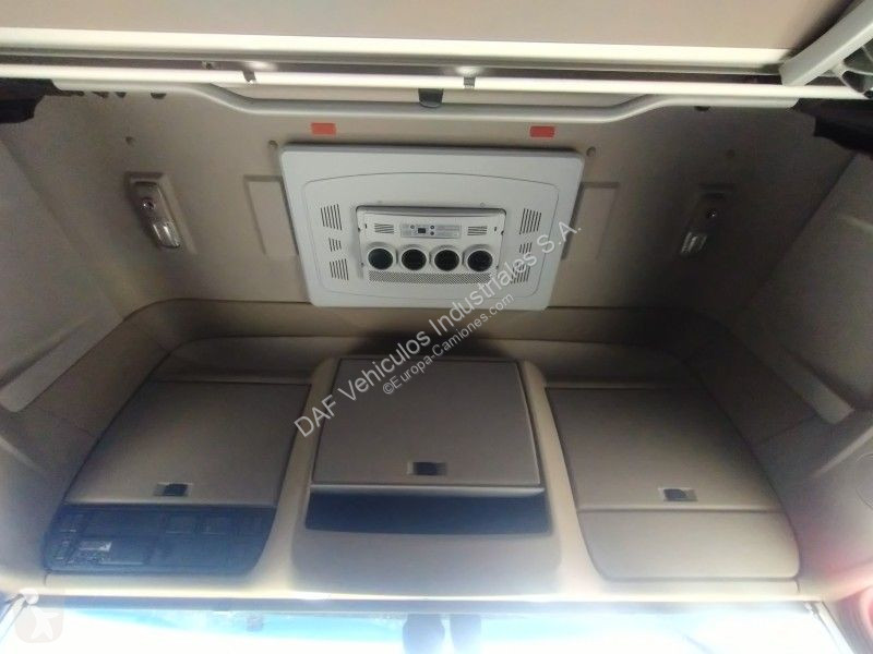 جرار DAF 480 FT 4X2