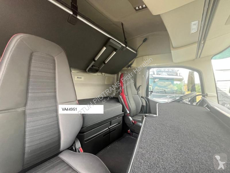 Tahač Volvo FH500 / 2021 / NISKI PRZEB / LEKKI...