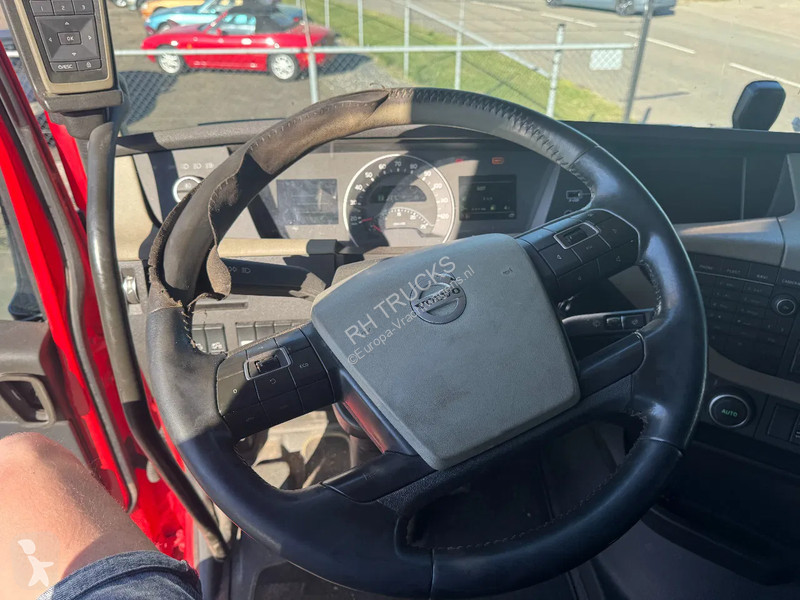 Tractor Volvo 6X4 - EURO 6 + PALFINGER EPSILON...