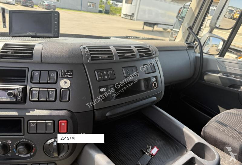 Traktor DAF CF400